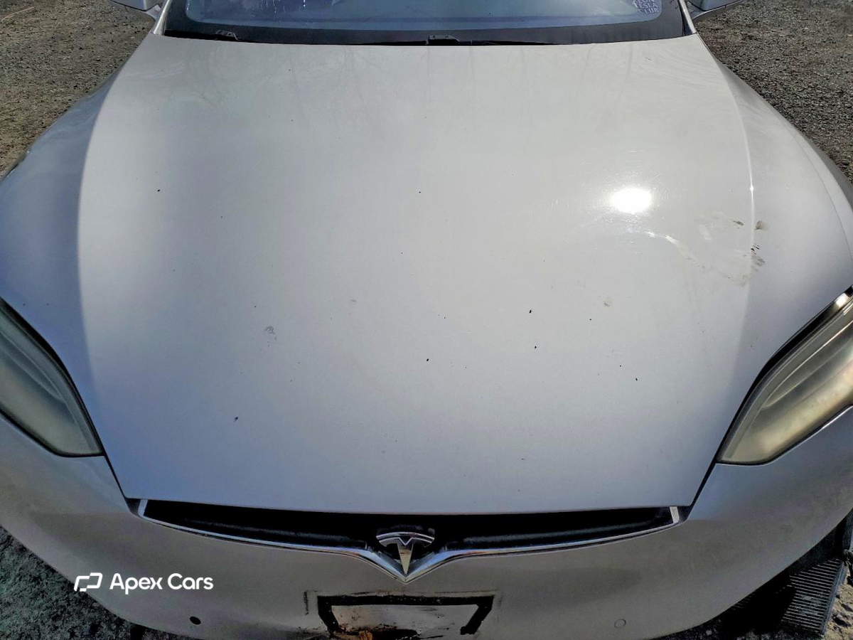 Tesla Model S 2018