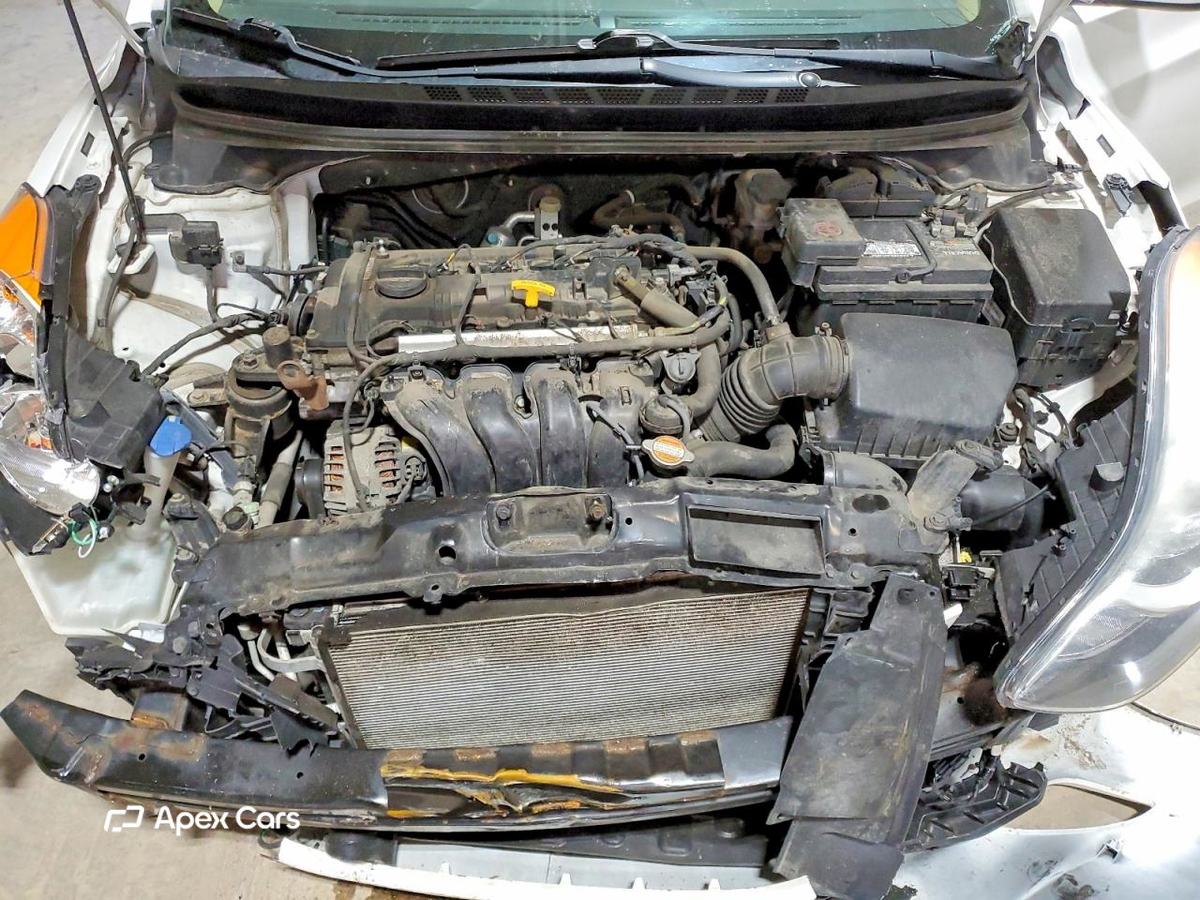 Hyundai Elantra 2013