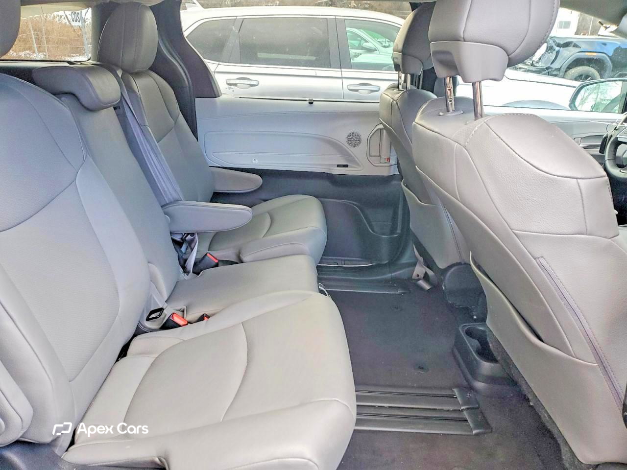 Toyota Sienna 2025