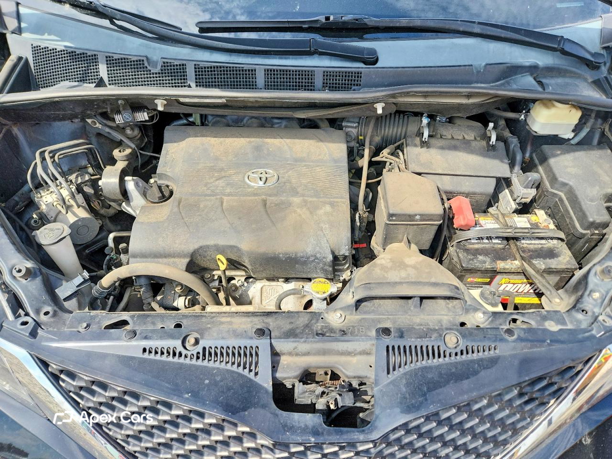 Toyota Sienna 2015