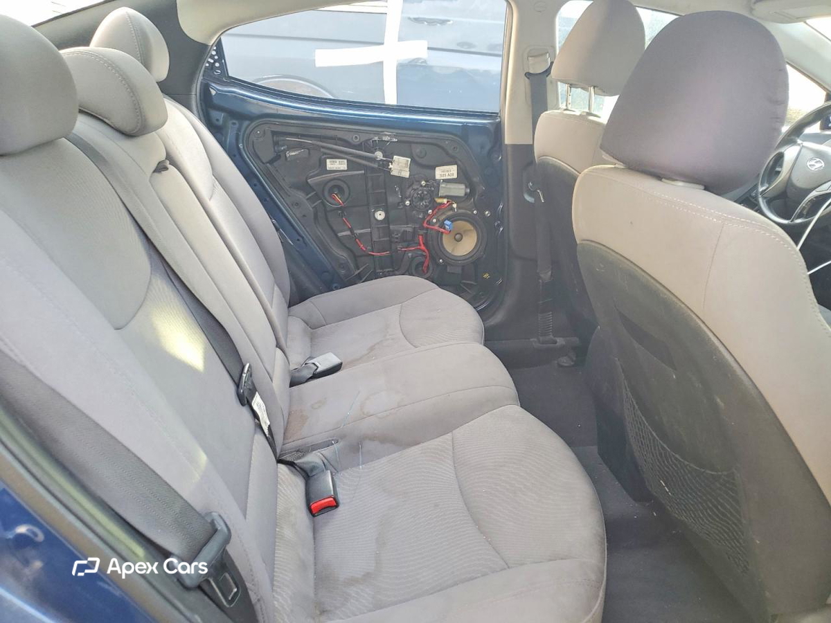 Hyundai Elantra 2016