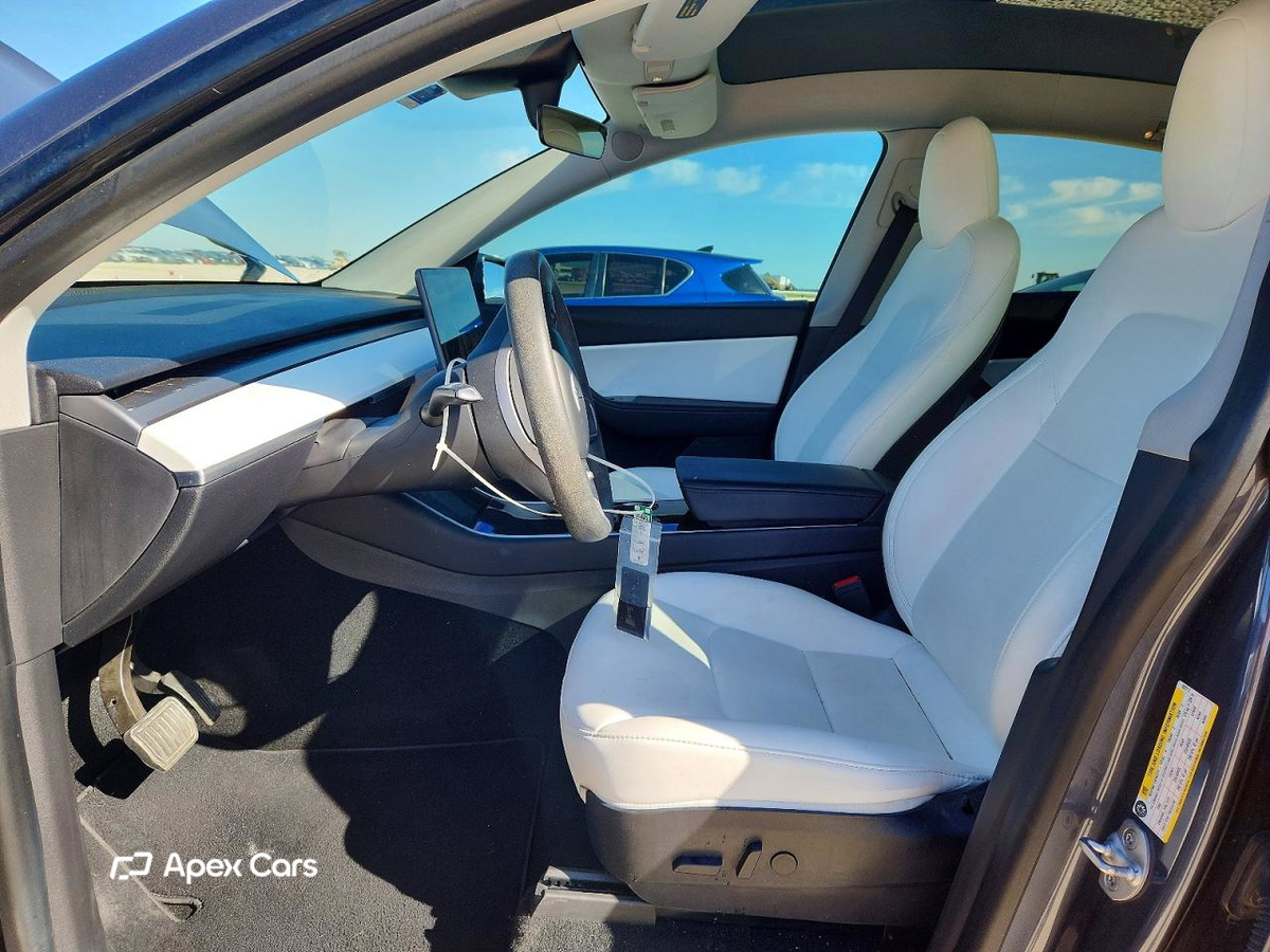 Tesla Model Y 2020