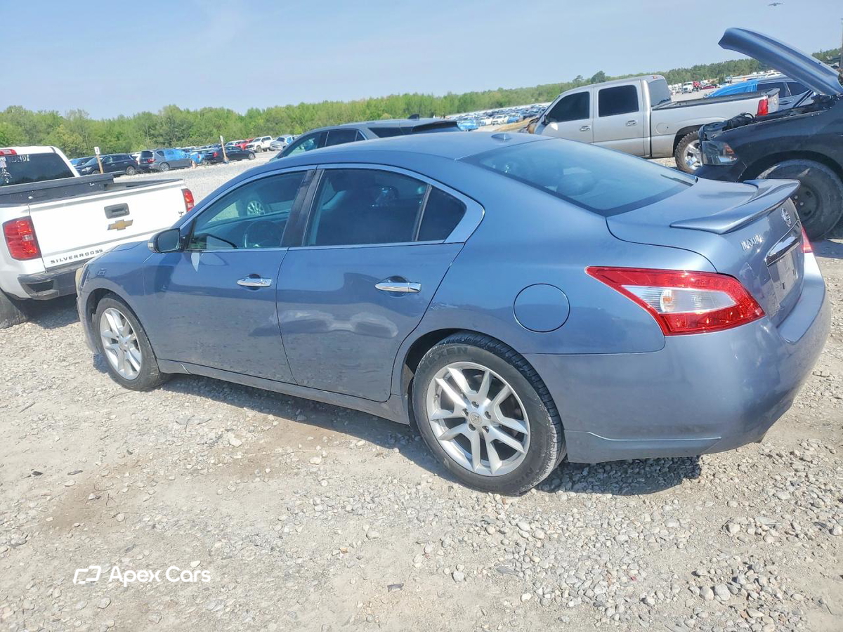 Nissan Maxima 2010