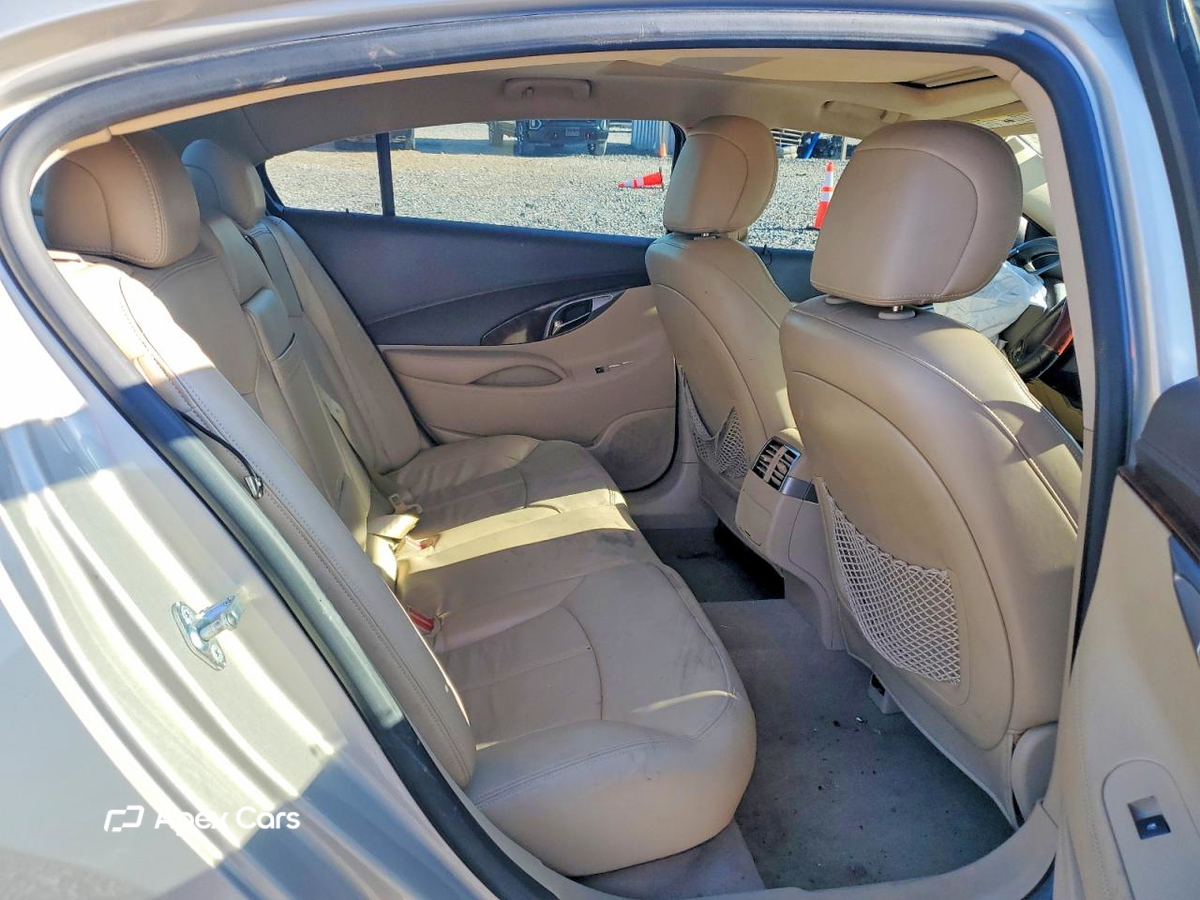 Buick LaCrosse 2011