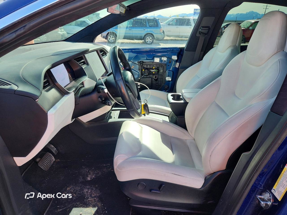 Tesla Model X 2018
