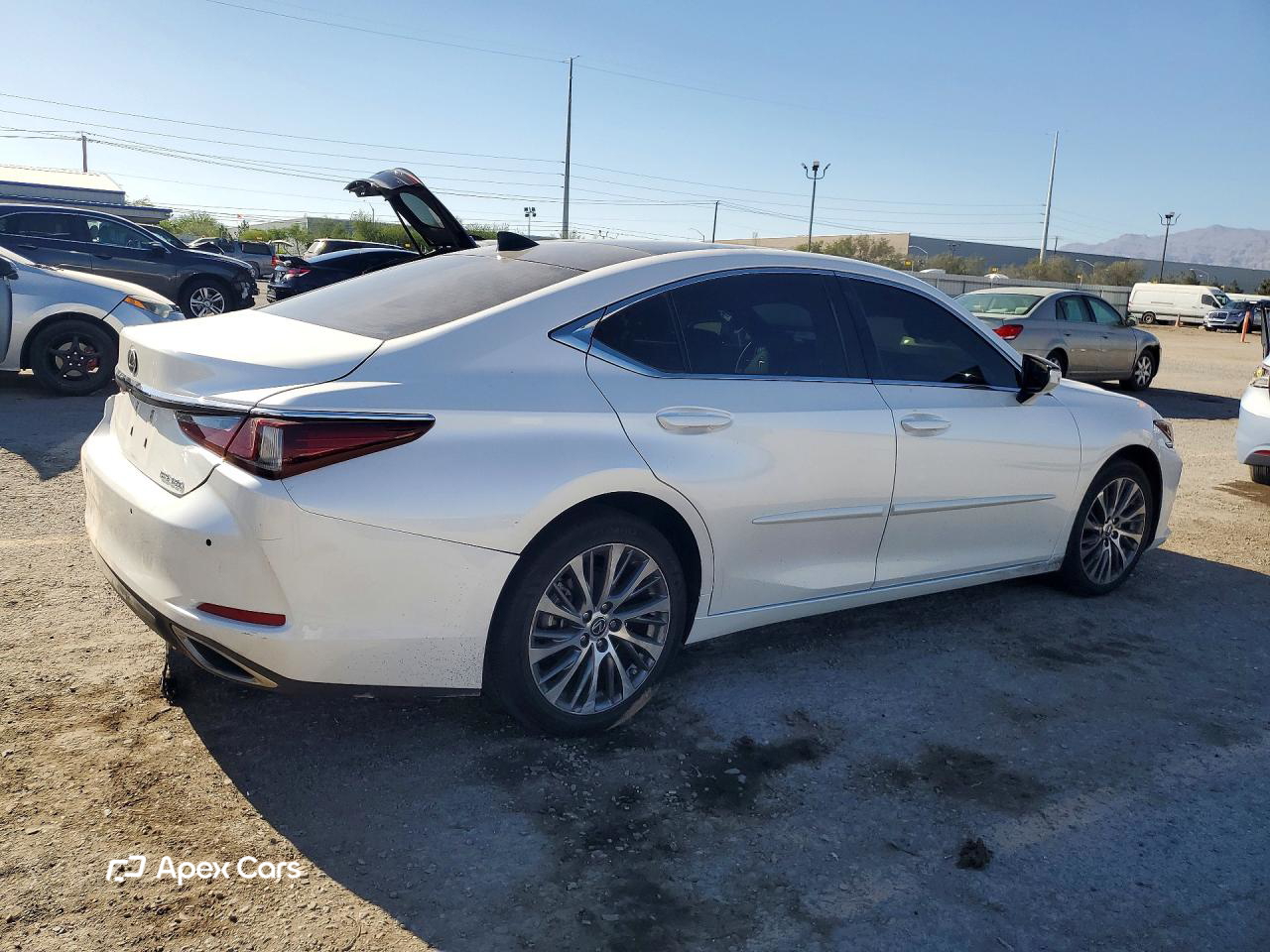 Lexus ES 2019