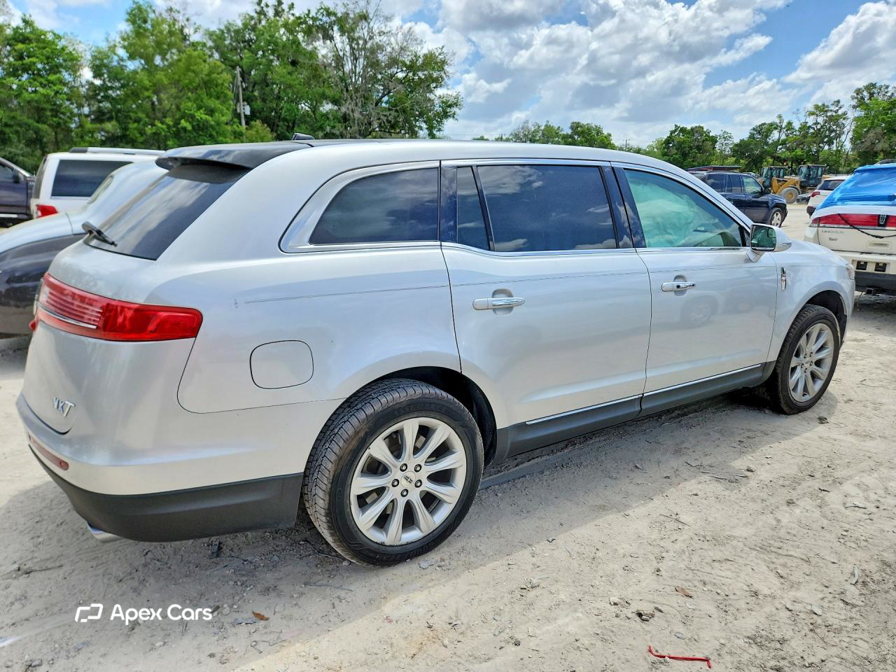 Lincoln MKT 2014