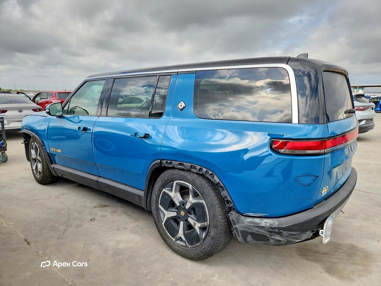 Rivian R1S 2023