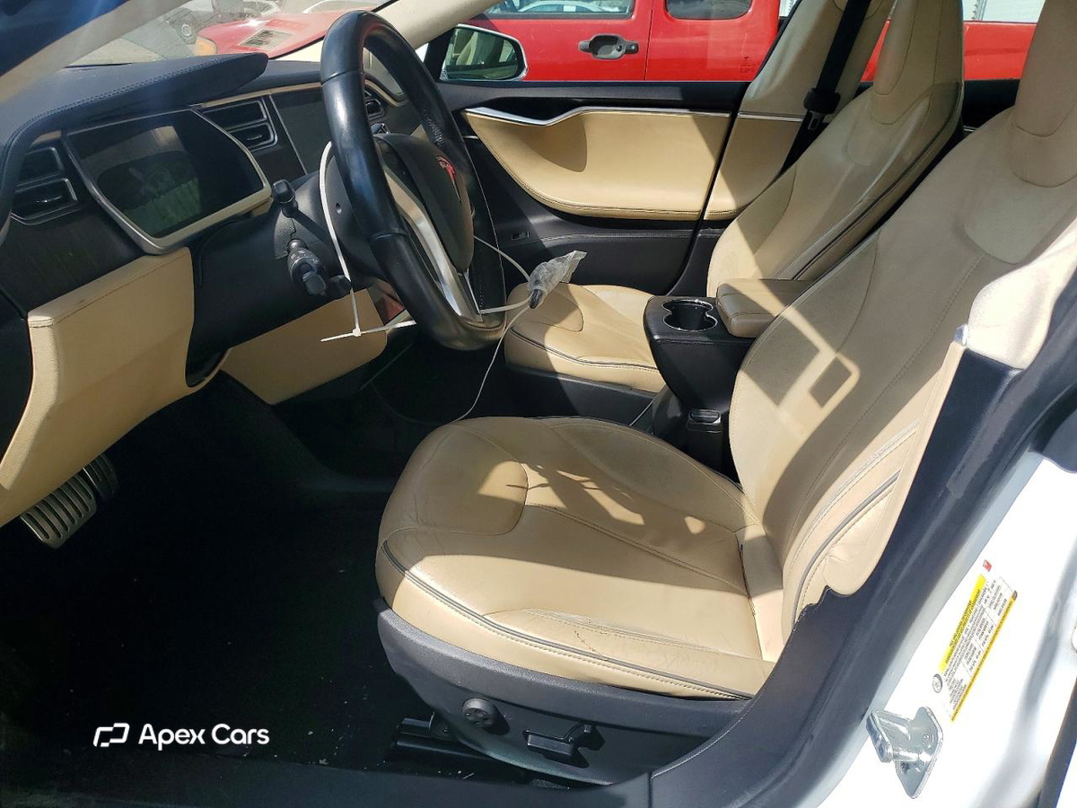 Tesla Model S 2013