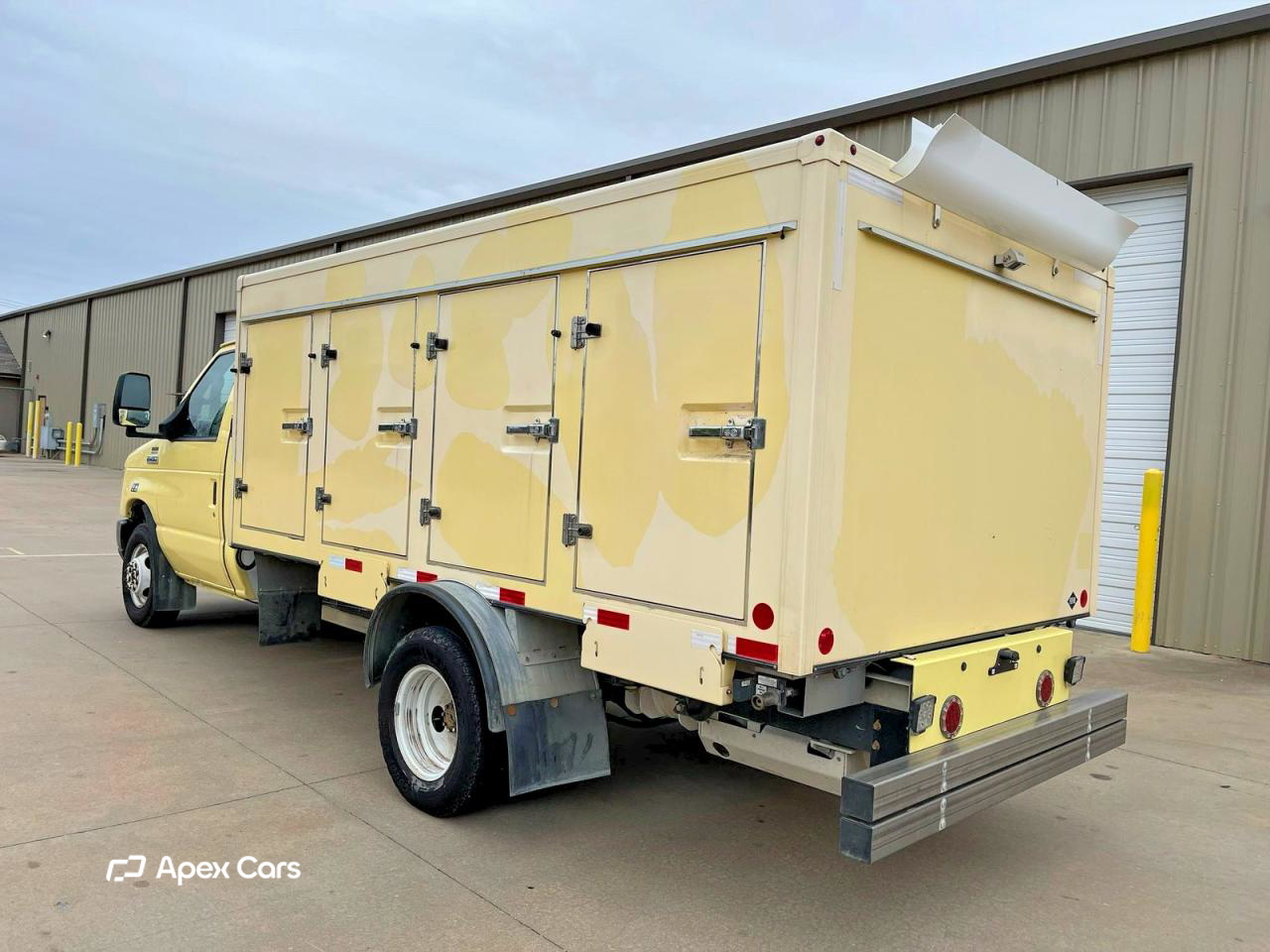 Ford Econoline 2021