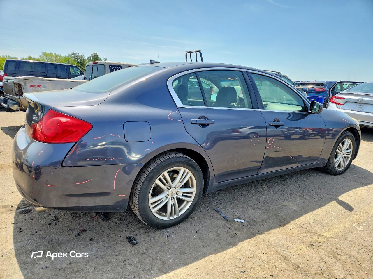 Infiniti G 2012