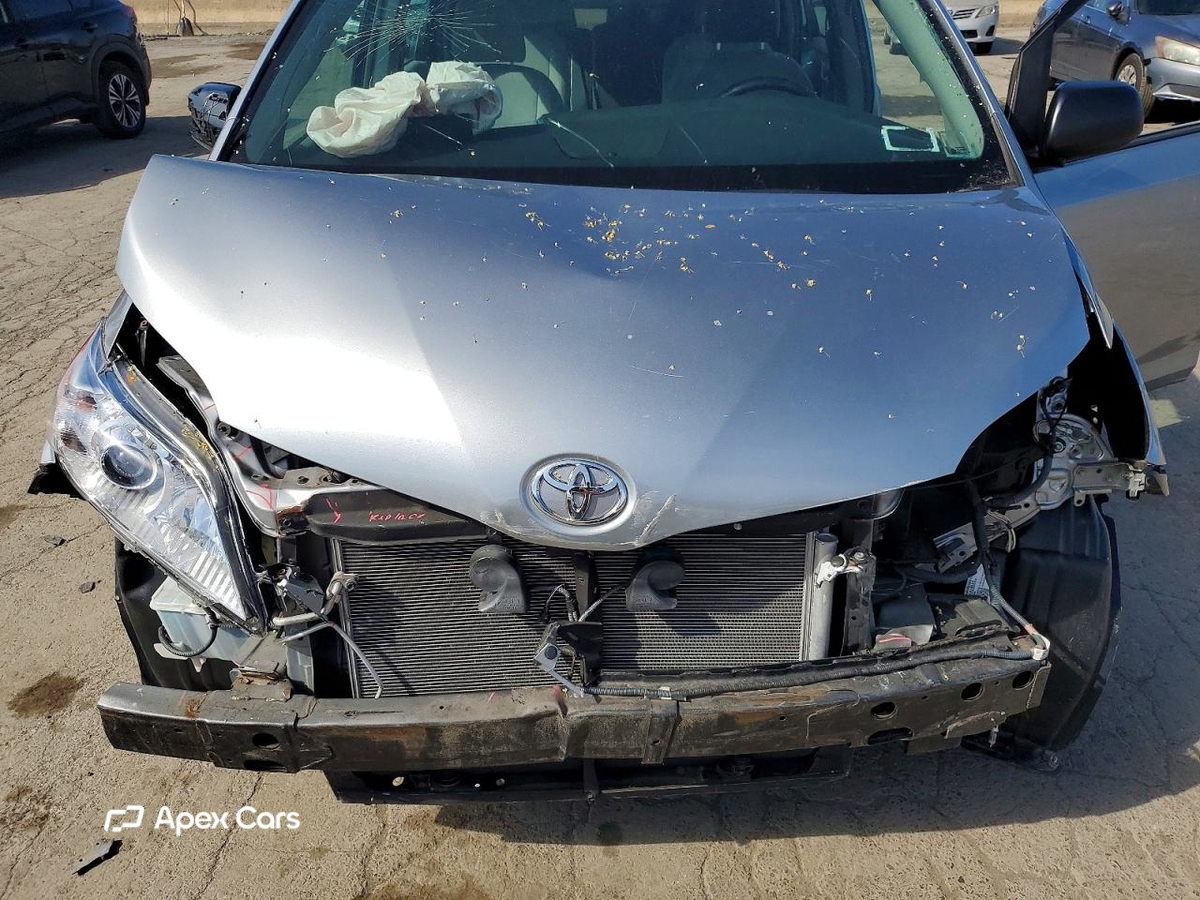 Toyota Sienna 2015