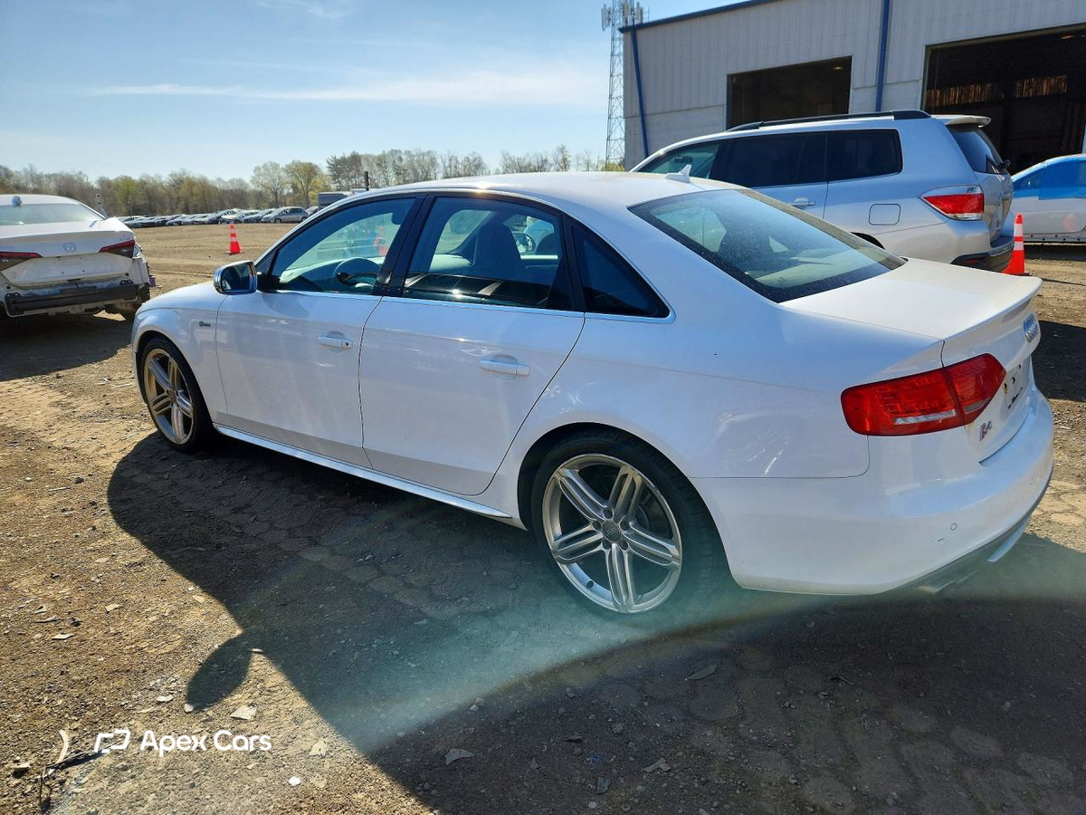 Audi RS4 2011