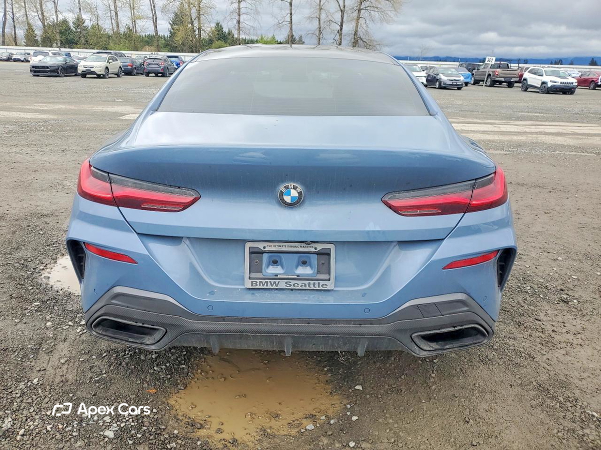 BMW M8 2022