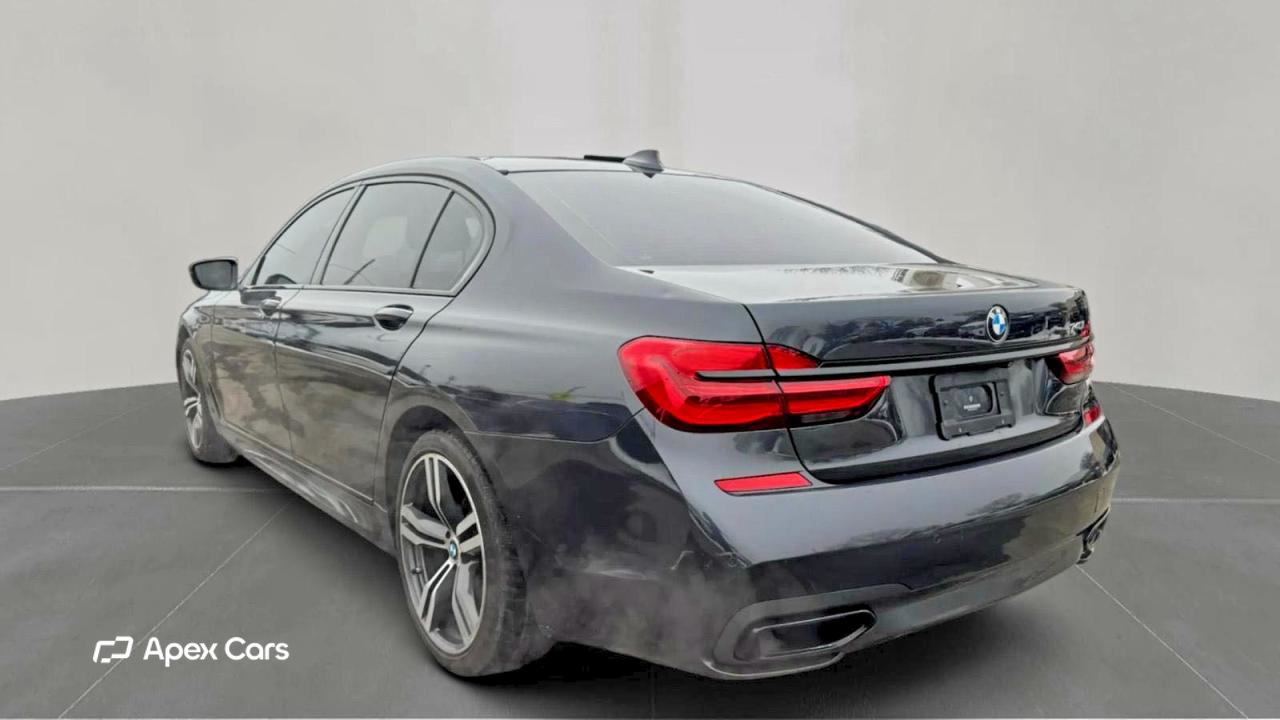 BMW Series 7 2019