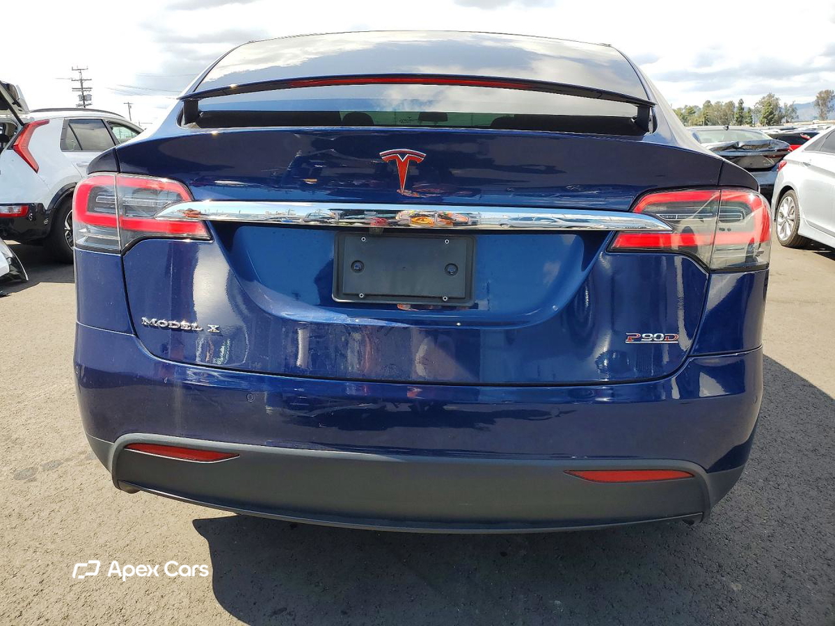 Tesla Model X 2016