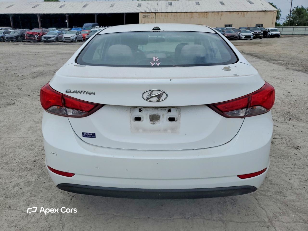 Hyundai Elantra 2016