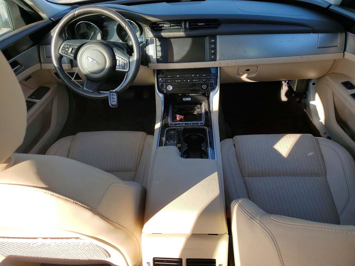 Jaguar XF 2016