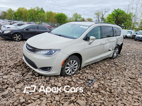 Chrysler Pacifica 2017 - Image 1 of 14