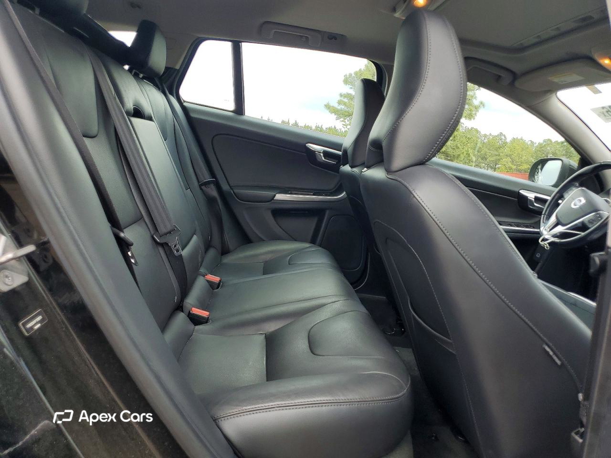 Volvo V60 2015