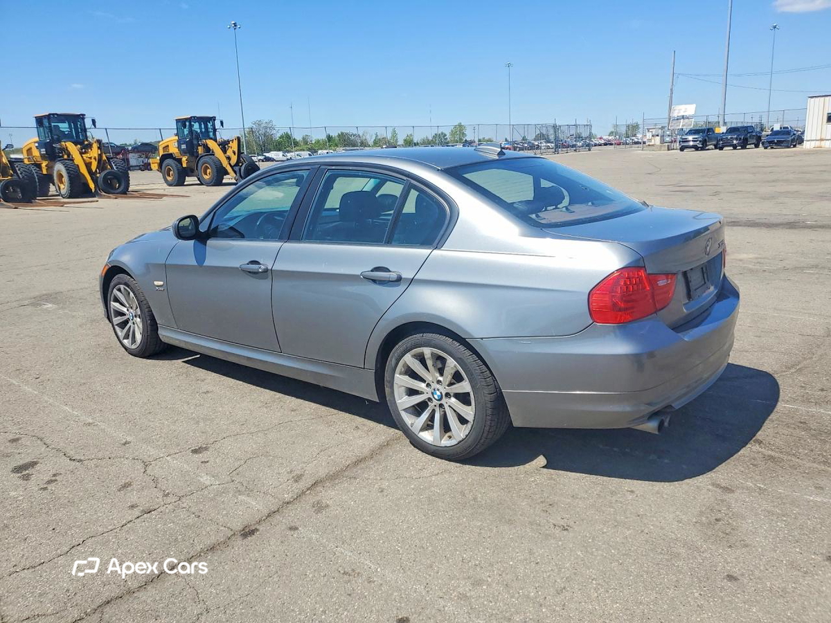 BMW Series 3 2011