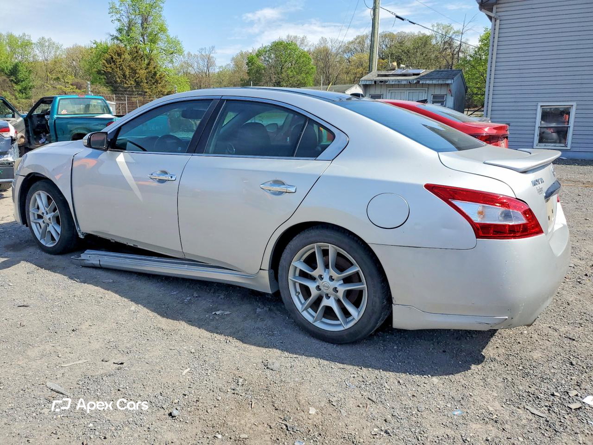 Nissan Maxima 2011