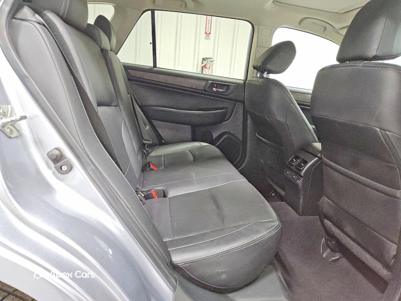 Subaru Outback 2015