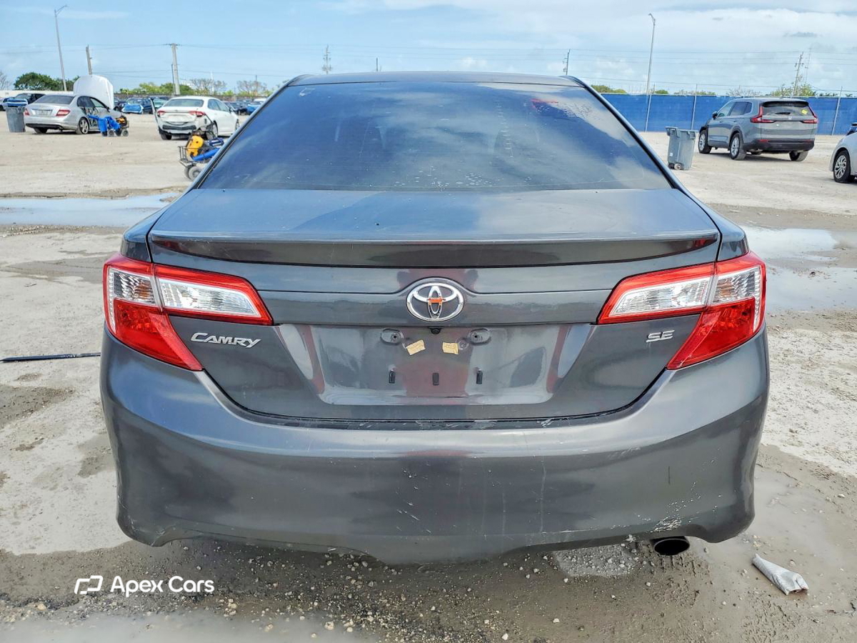 Toyota Camry 2012