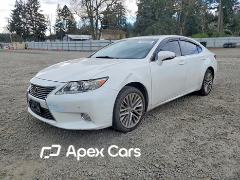 Lexus ES 2013 - Image 1 of 12