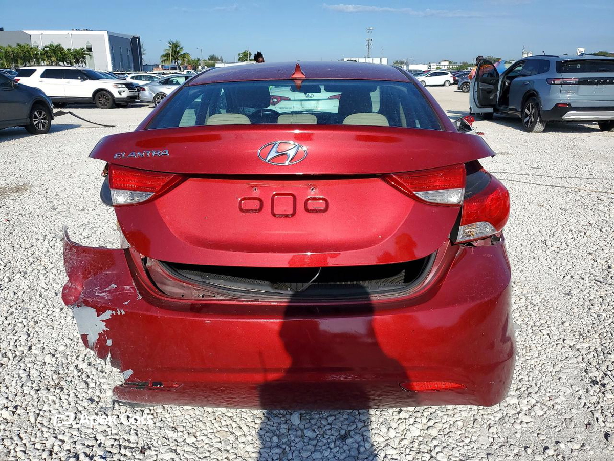 Hyundai Elantra 2013