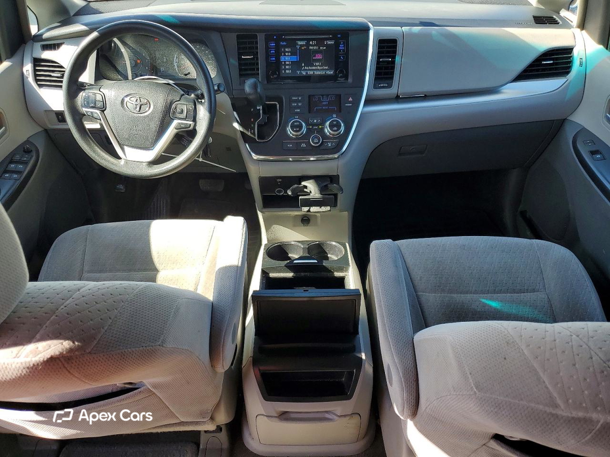 Toyota Sienna 2015