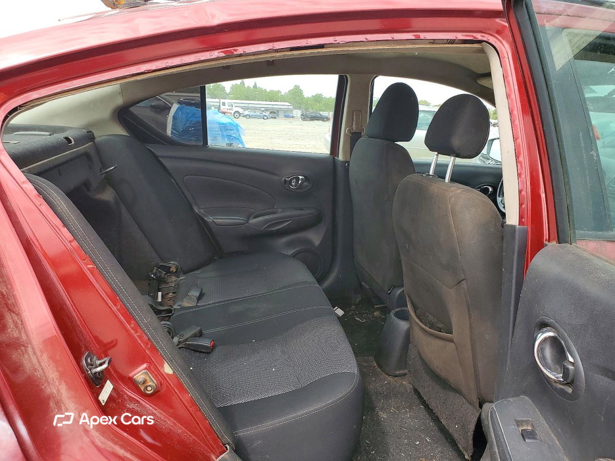 Nissan Versa 2018
