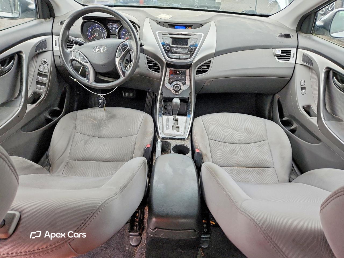 Hyundai Elantra 2013