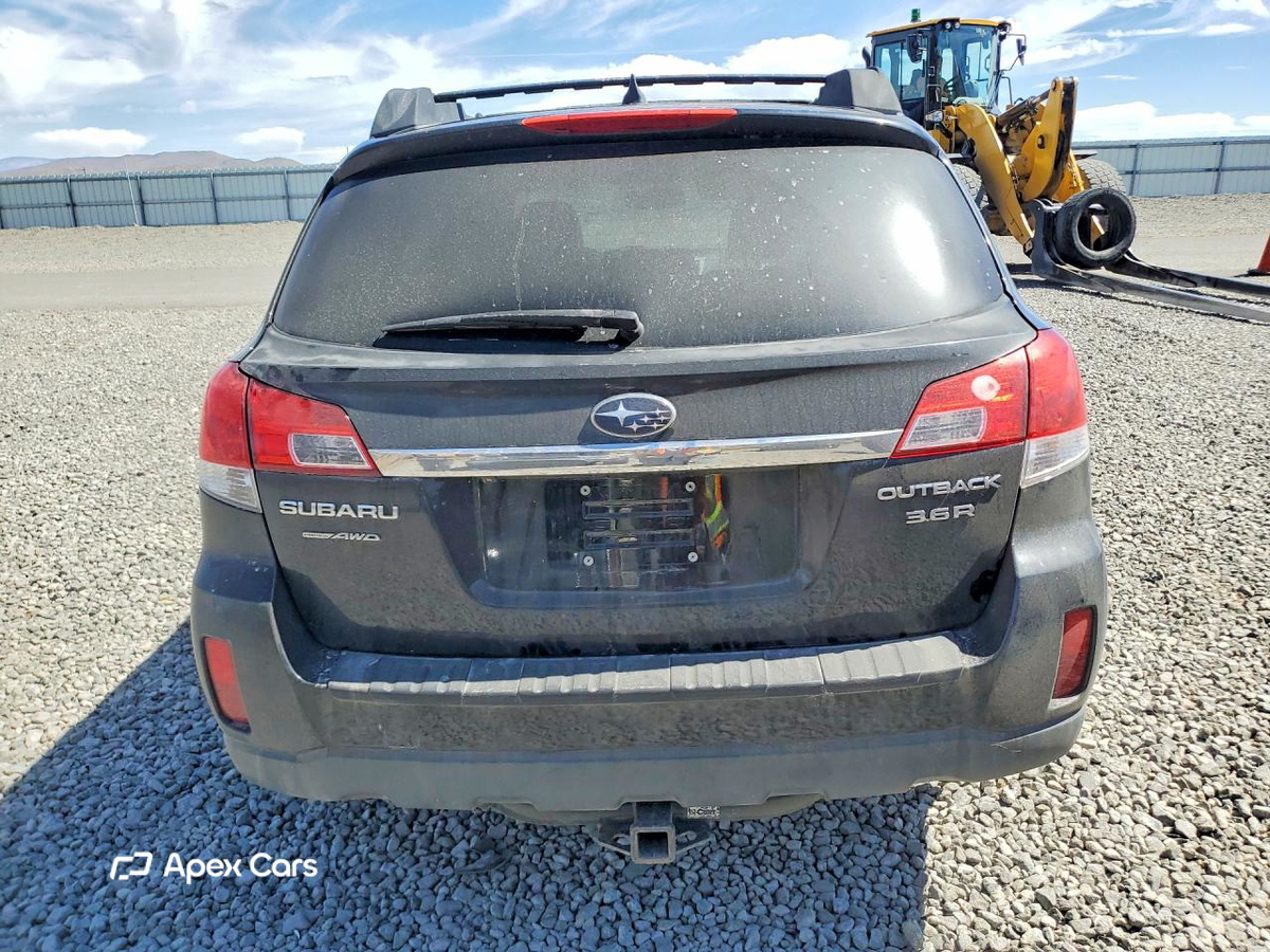 Subaru Outback 2011