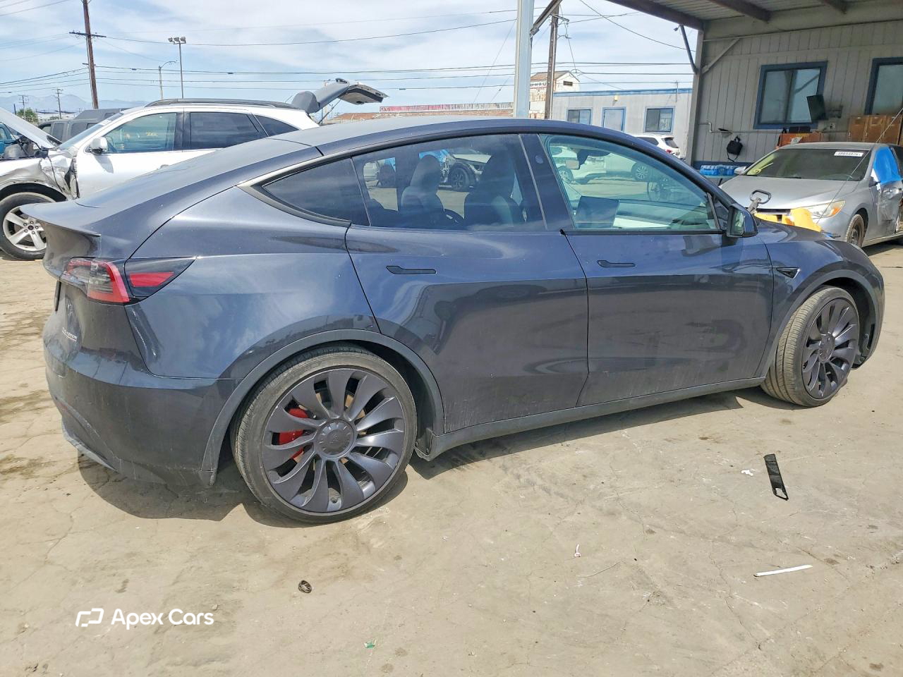 Tesla Model Y 2024