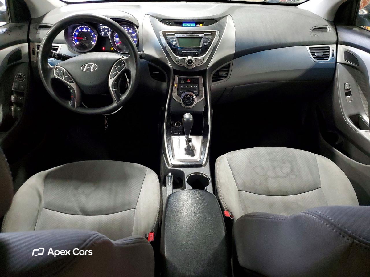 Hyundai Elantra 2013