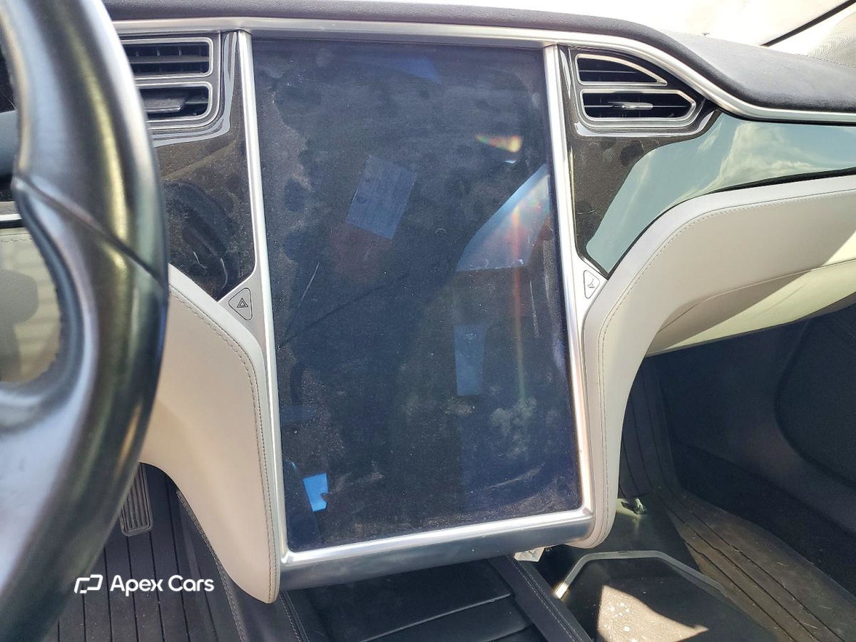 Tesla Model S 2014