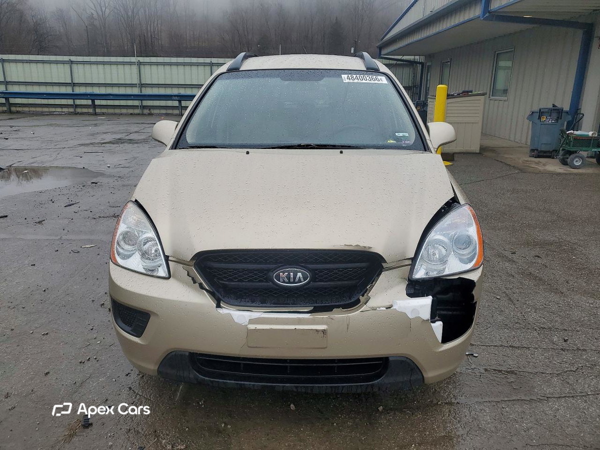 Kia Rondo 2008