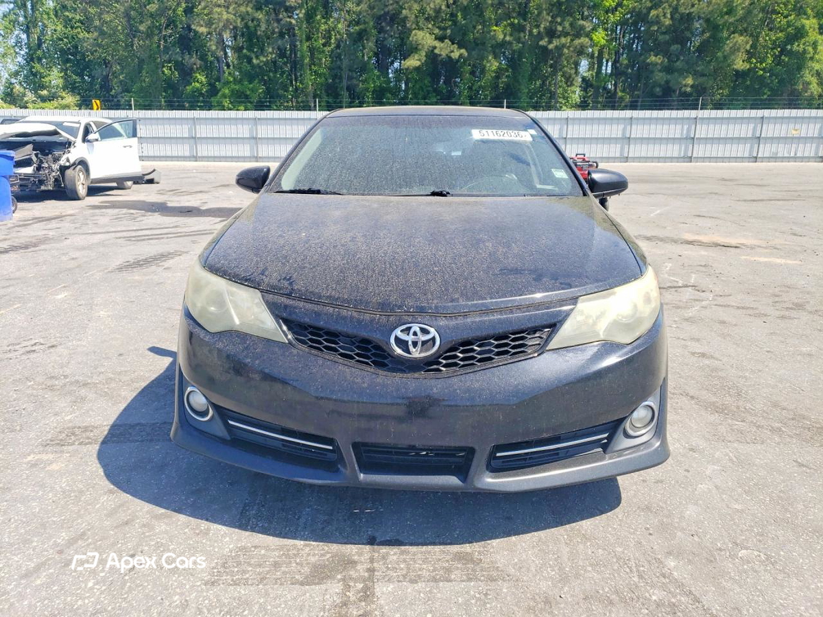 Toyota Camry 2012