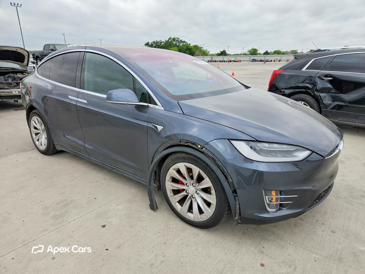 Tesla Model X 2018