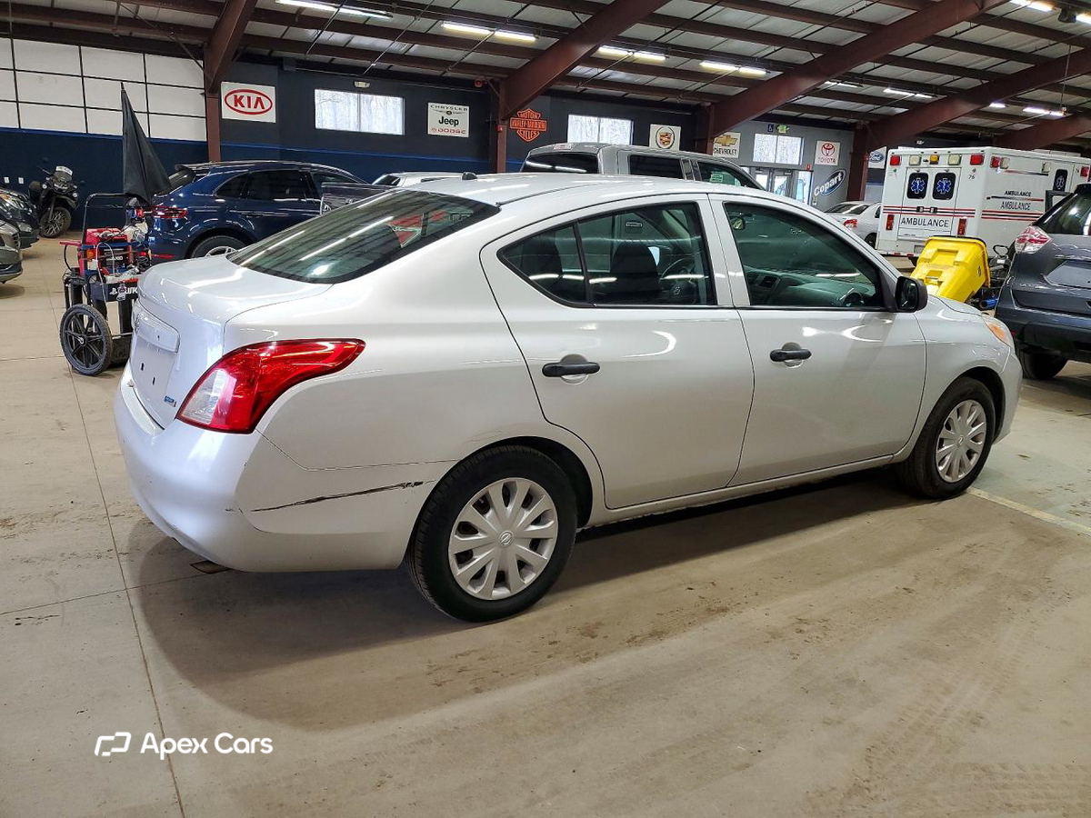 Nissan Versa 2013