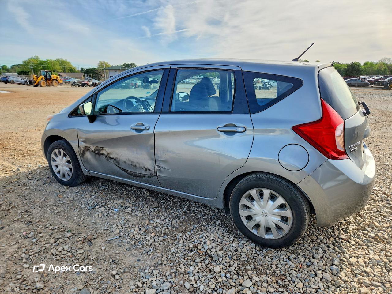 Nissan Versa 2015
