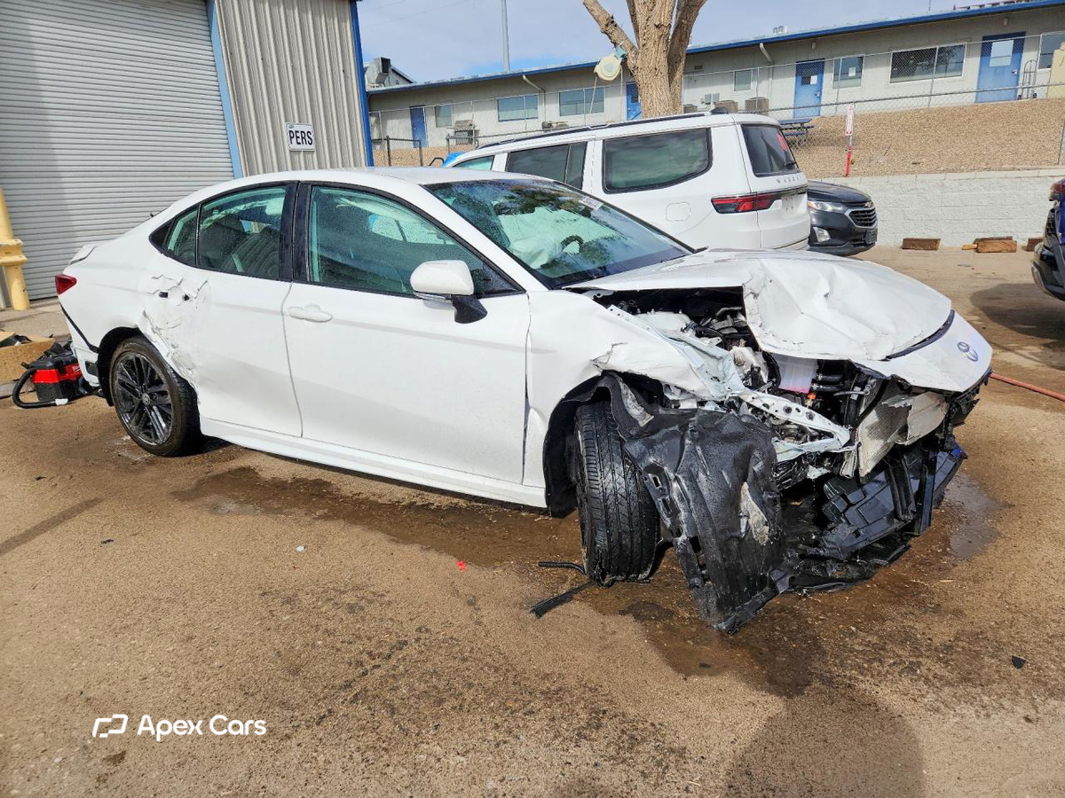 Toyota Camry 2025