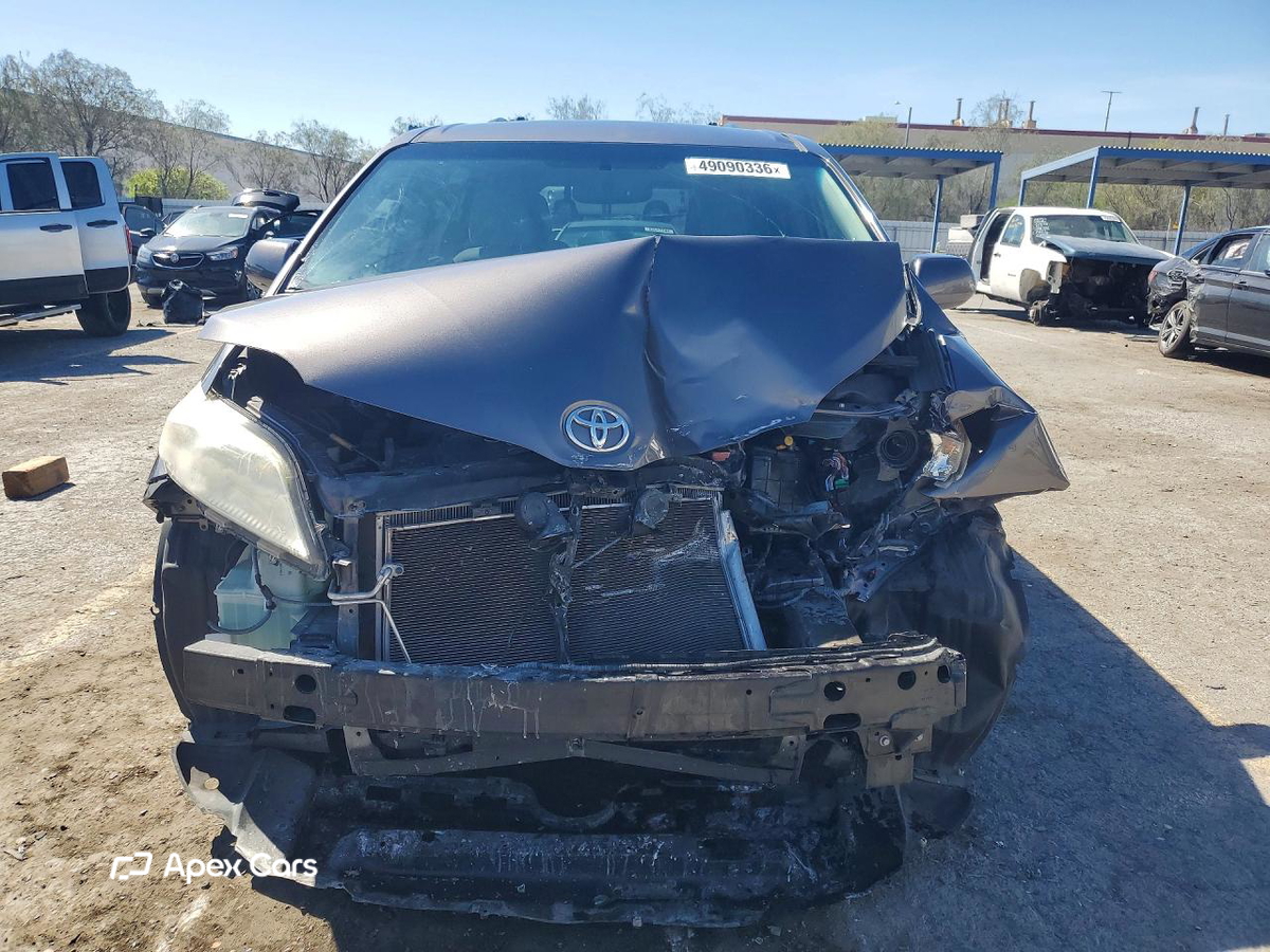 Toyota Sienna 2015
