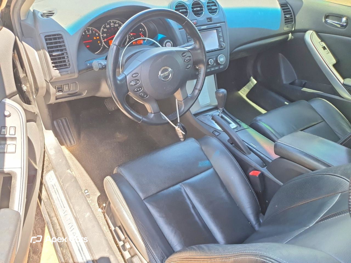 Nissan Altima 2010