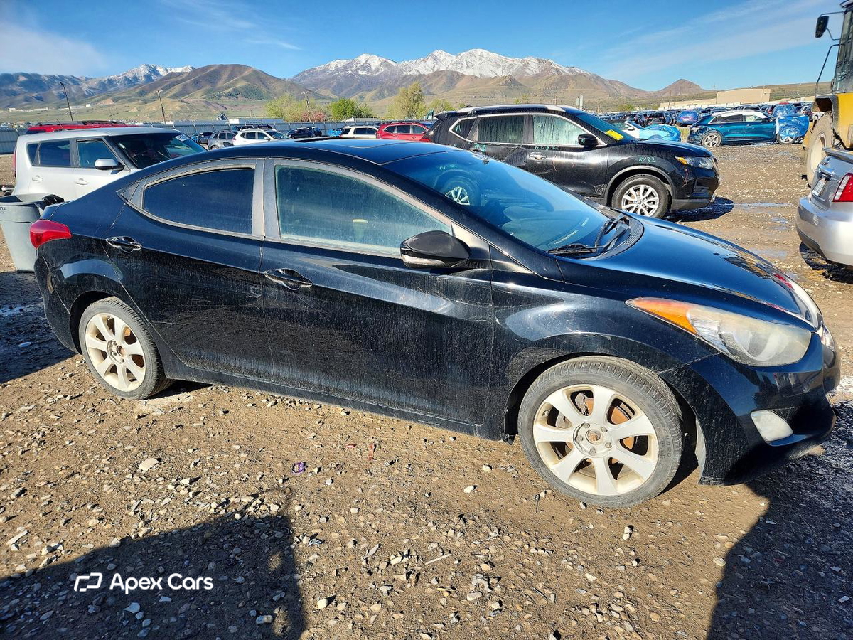Hyundai Elantra 2012