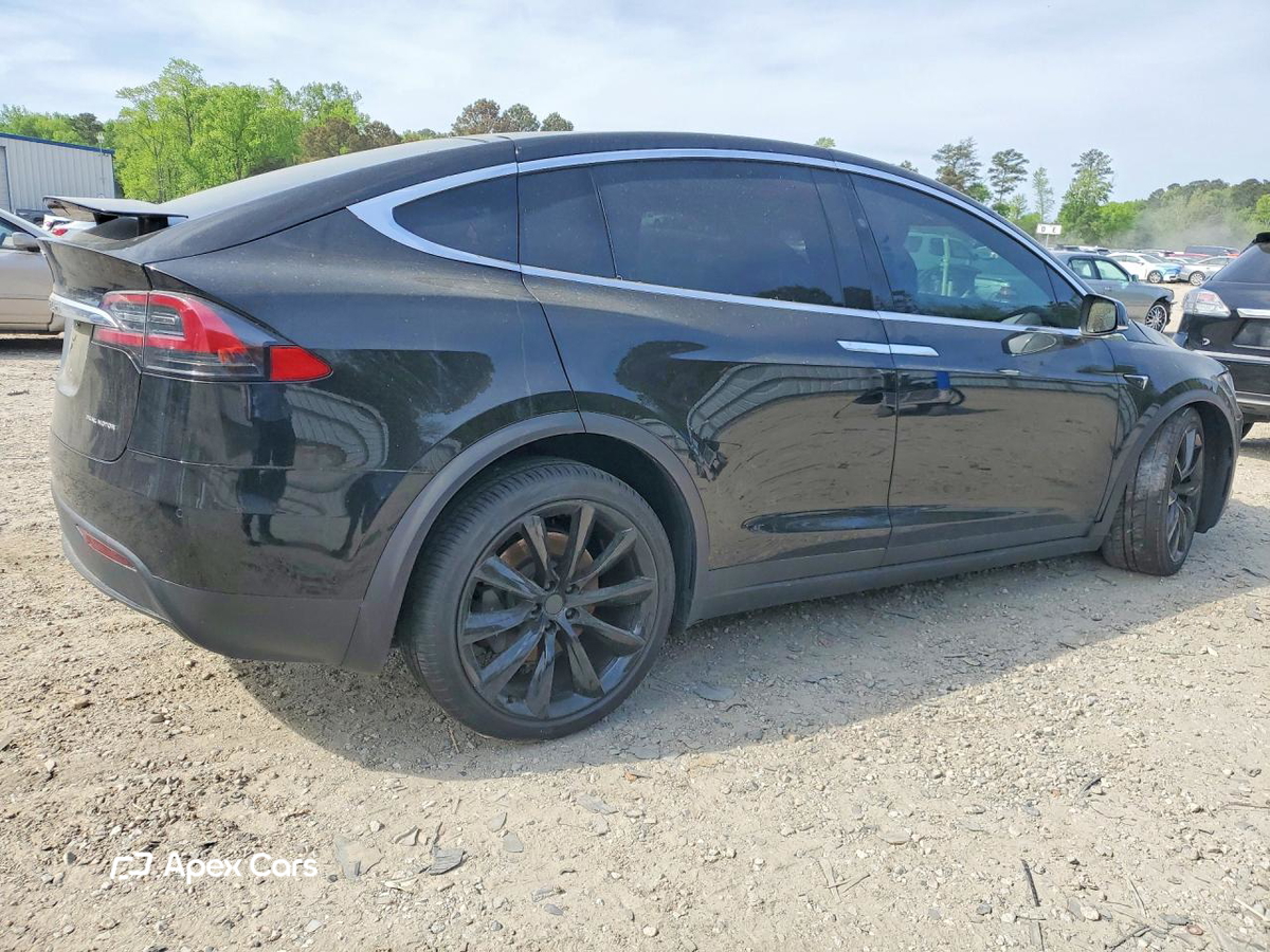 Tesla Model X 2020