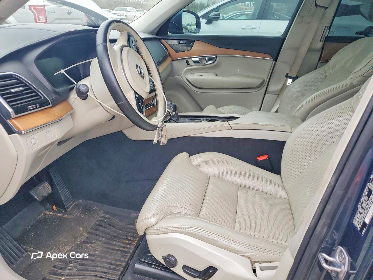 Volvo XC90 2019