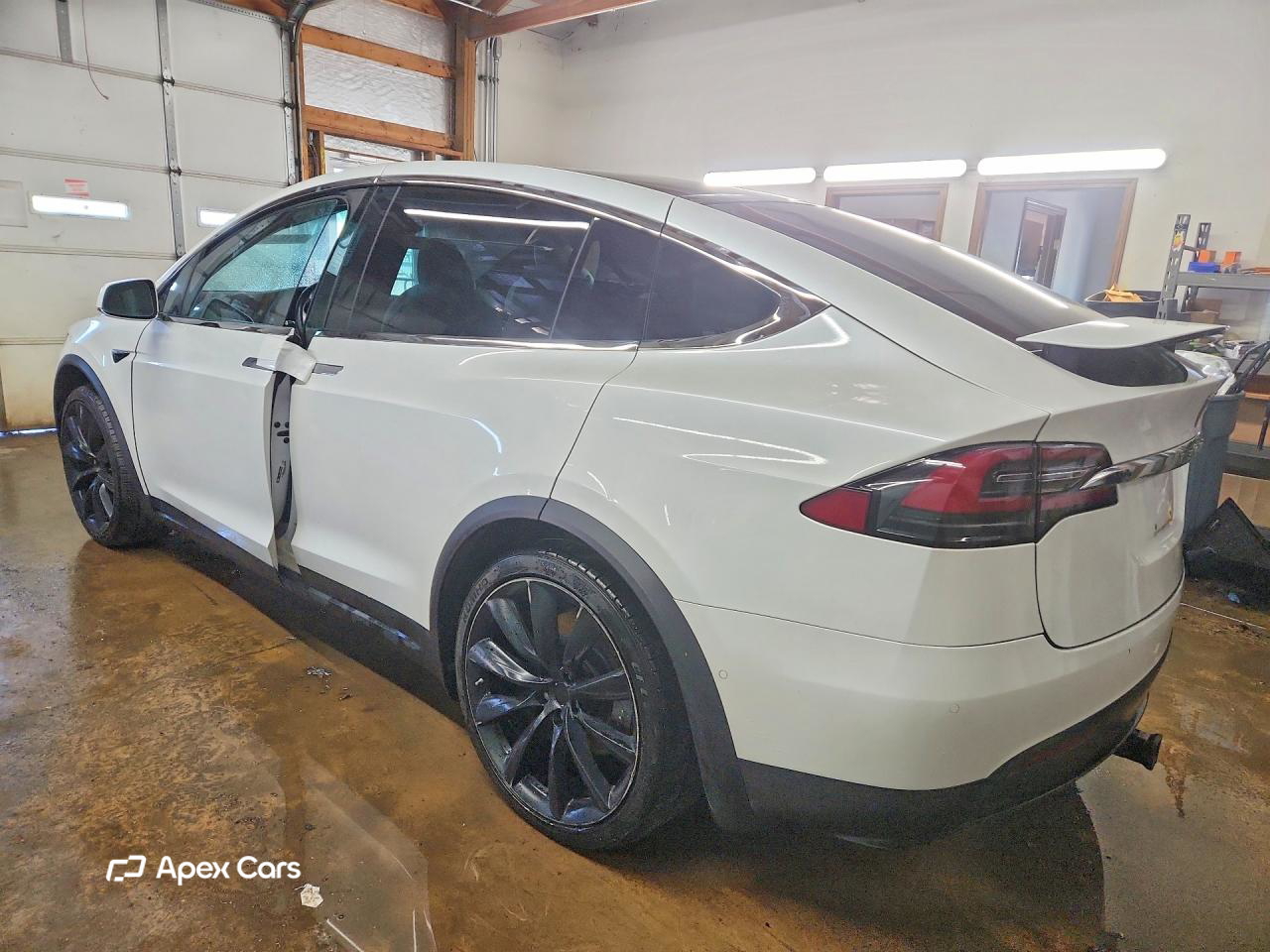 Tesla Model X 2020