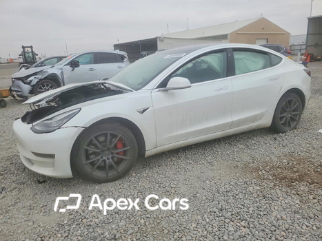 Tesla Model 3 2020 - Image 1 of 5